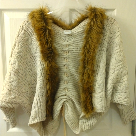 Cardigan sweater w/faux fur - Picture 4 of 4